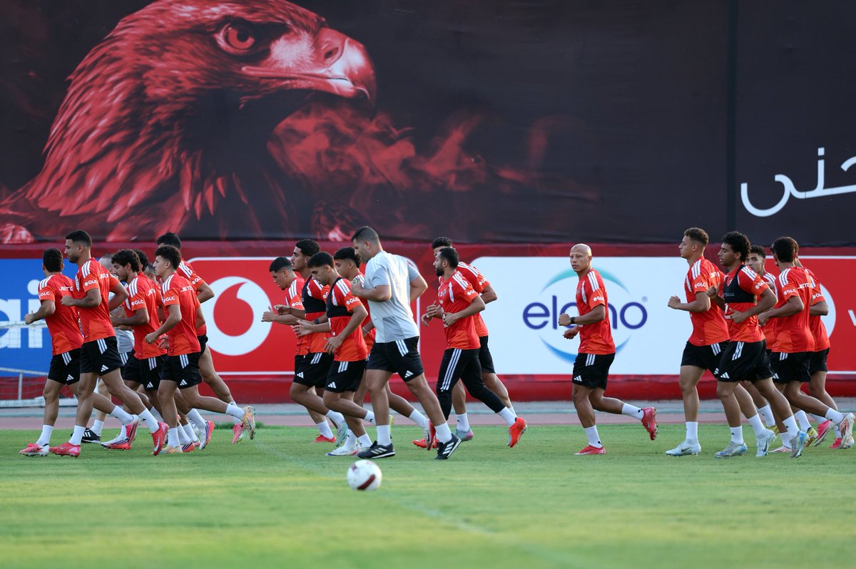 AlAhly's tweet photo. نستعد لمواجهة سموحة غدًا 🔴 https://t.co/4nFBCI3tv5