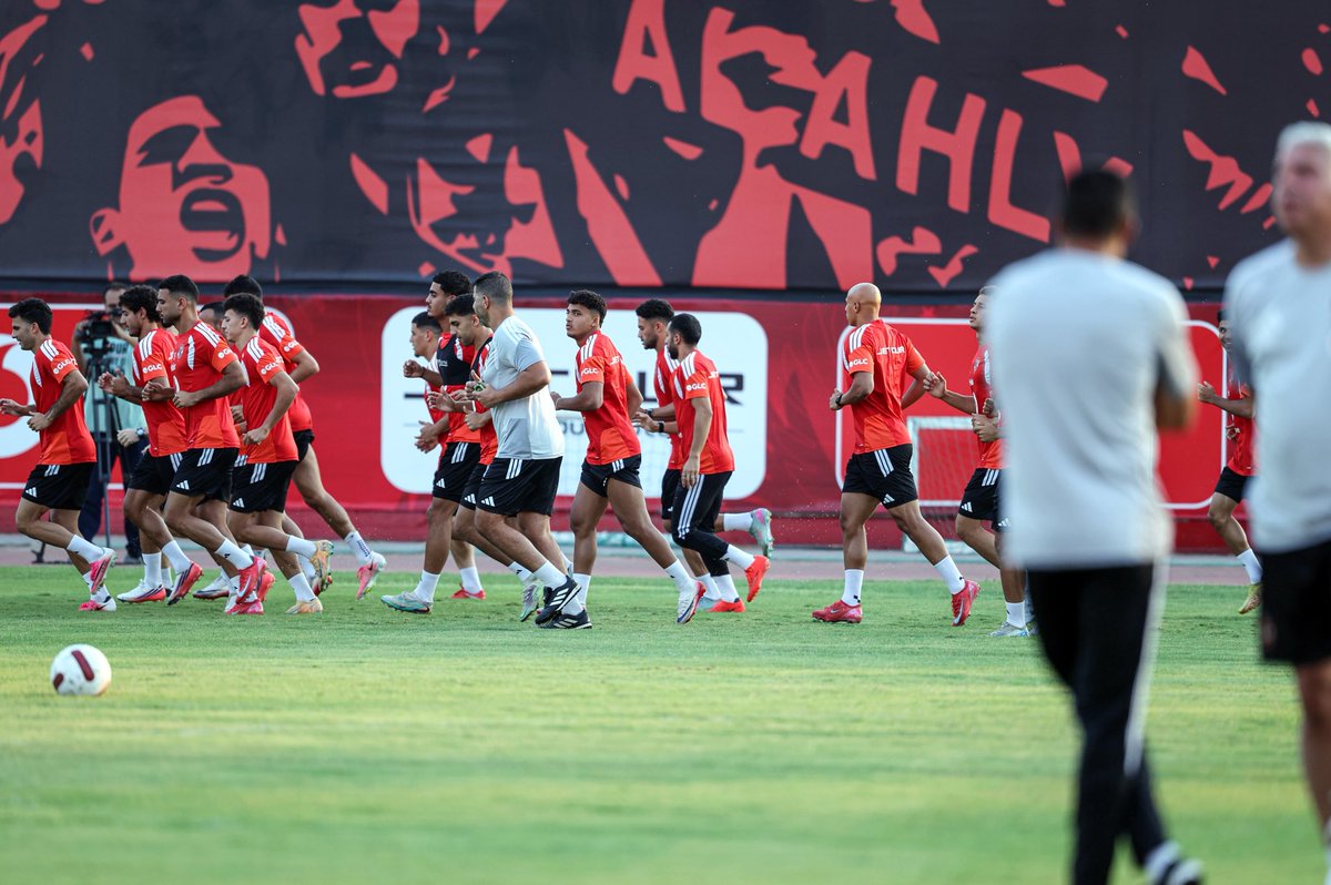 AlAhly's tweet photo. نستعد لمواجهة سموحة غدًا 🔴 https://t.co/4nFBCI3tv5