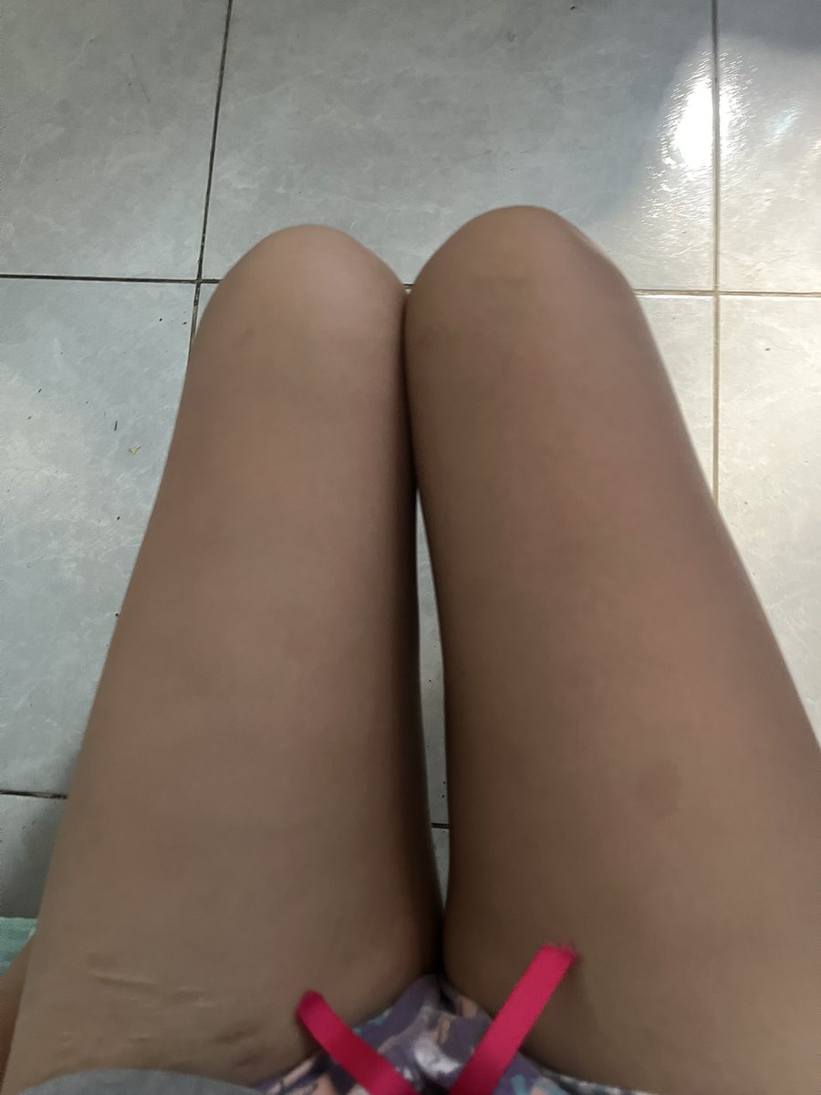 mila4p's tweet photo. Mis piernas parecían salchichas???? Todavía me falta más pero Waos q cambio https://t.co/mKYkYagkE4