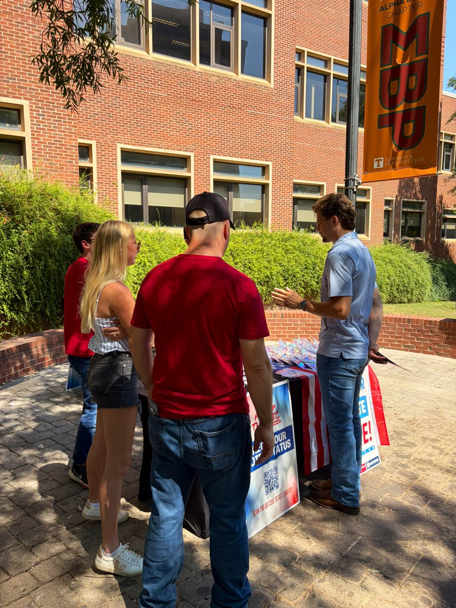 kinsey_mcdaniel's tweet photo. Tabling on campus with @utktpusa today getting people to check their voter status! ๐ณ๏ธ๐ดโช๏ธ๐ต
https://t.co/l0CqdVOzqd
#turningpoint #vote #polls #backoncampus https://t.co/Z03b3CpmKi