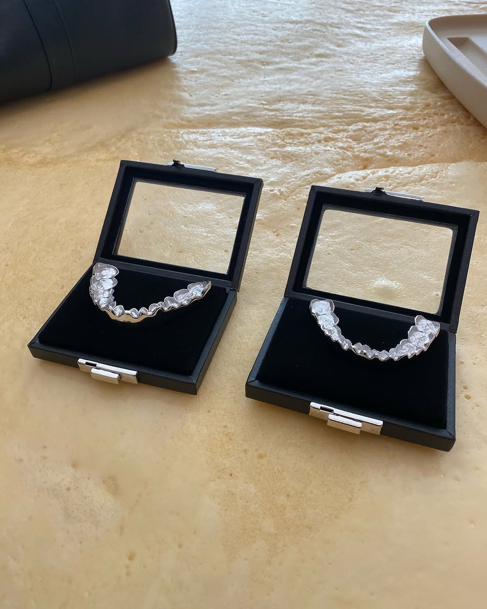 GoodAssSub's tweet photo. Ye’s new grills by Don Rose https://t.co/poOcpIL25F
