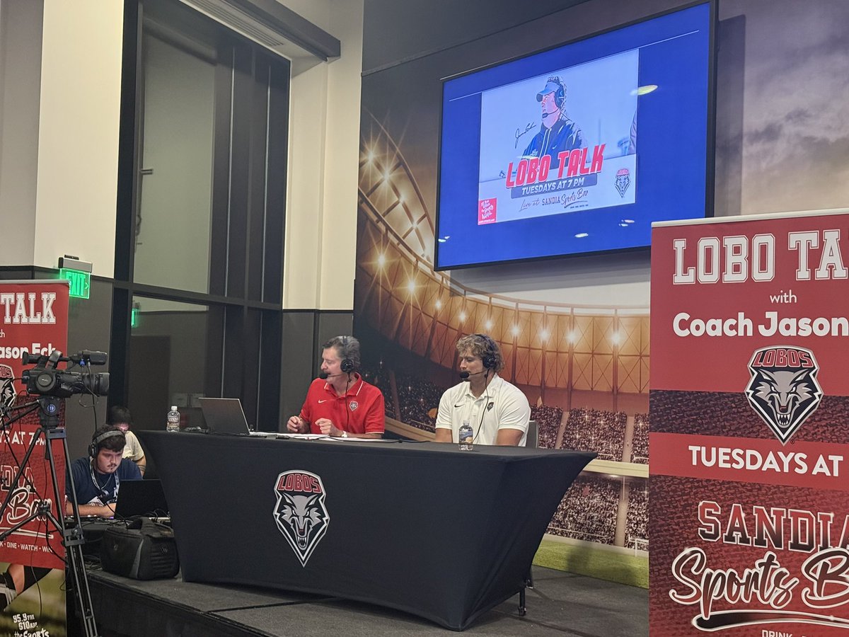 BeautyBabesBall's tweet photo. 1st Lobo Talk radio show in the books at the @sandia_casino. Loved having our son on it last night, &amp; an amazing turnout from our Lobo fans!

Huge thank you to our guest fraternity &amp; sorority- @unm_pikes &amp; @UNMPiBetaPhi 

🩶🏈❤️🐺🆙

#golobos #lobotalk #footballisback 
@Coach_Eck https://t.co/6tG6Bjk855