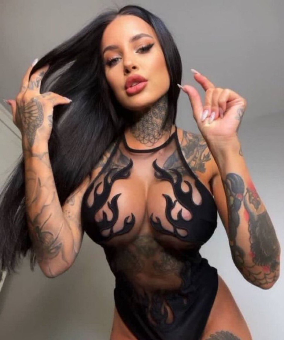 QueenStephea3n's tweet photo. Who can I humiliate ? I feel like draining and degrading you losers on here today.😈🥵💸❤️‍🔥

Who’s in? Approach mommy properly 

Findom finsub femdom paypigs humanATM walletdrain humiliation cei sph joi cbt #wankchat #catfish forced intox ass worship #wankbattle #findom #femdom https://t.co/9V2jKhOD5X