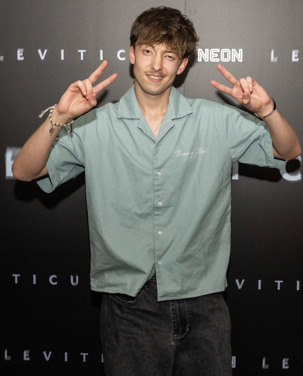 superandrom3da's tweet photo. IM SCREAMING HE LOOKS AMAZING https://t.co/CISZvXXY2T