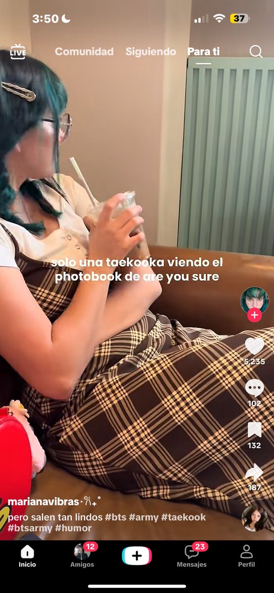 ot7jmm's tweet photo. me parece ASQUEROSO lo que acabo de ver y no solo lo vi por instagram si no que también tiene el descaro de subirlo por tiktok, como toda anti que normaliza y disfraza su rechazo con humor, que el ser fanática de un shipp no te tape las neuronas!! son amigos y hermanos,fracasada https://t.co/Kilp5pja9w