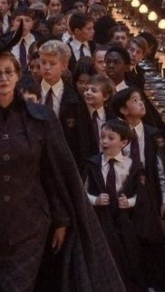 Wizarding_Press's tweet photo. Lox Pratt (Draco Malfoy) seems to be a little taller than the rest of the students!

#HarryPotter https://t.co/j7Oqyqge3u