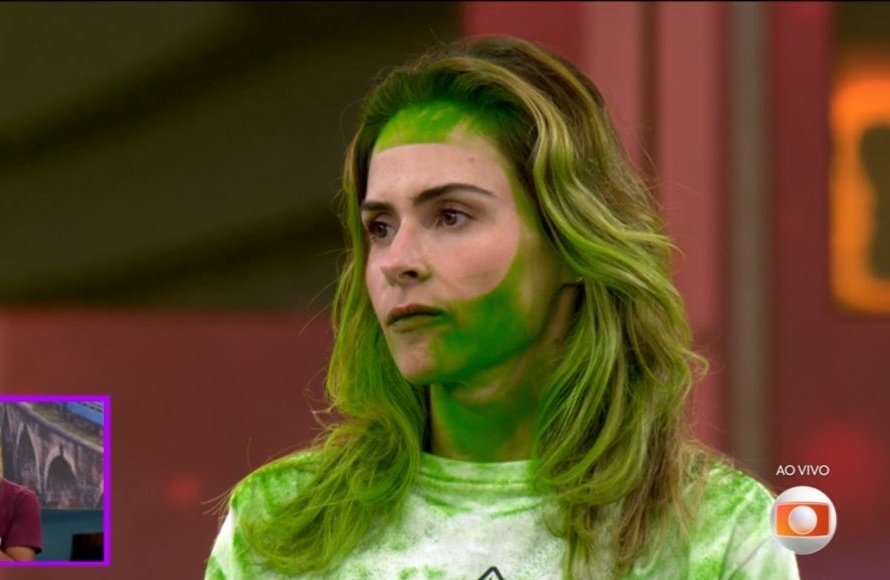 Maydaladygaga's tweet photo. "Ai que não sei o quê a Ana Paula ficou feia com essa maquiagem"

No dia que a fav de vocês ficar bonita com maquiagem, sem maquiagem, ao acordar e até verde, nós conversamos https://t.co/2M9n6tncob