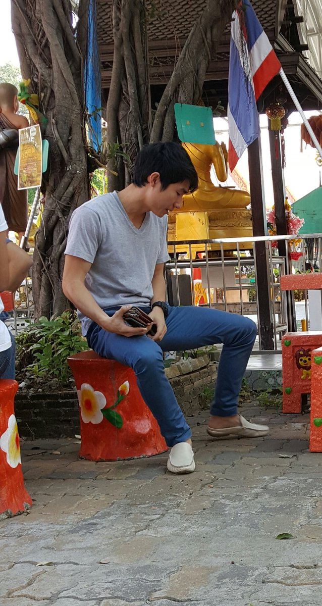 7Manachai's tweet photo. แอบมองอยู่นานโครตเงี่ยนเลยผู้ชายตี๋หล่อขากเสลดถุยต่อหน้า กูเลยแอบถ่ายรูปมันกับรูปเสลดของมันไว้ดูเอาเสลดมันมาดมกลิ่นเงี่ยนเหี้ยๆกูอยากดูดควยมันให้นํ้าแตก อยาดสูดดมกลิ่นควยกลิ่นเยี่ยวที่เป้ากางเกงแม่งฉิบหายเงี่ยนสัสๆ #spitting #loogies #phlegm #hocking #manspit https://t.co/bBjbXxe1eE
