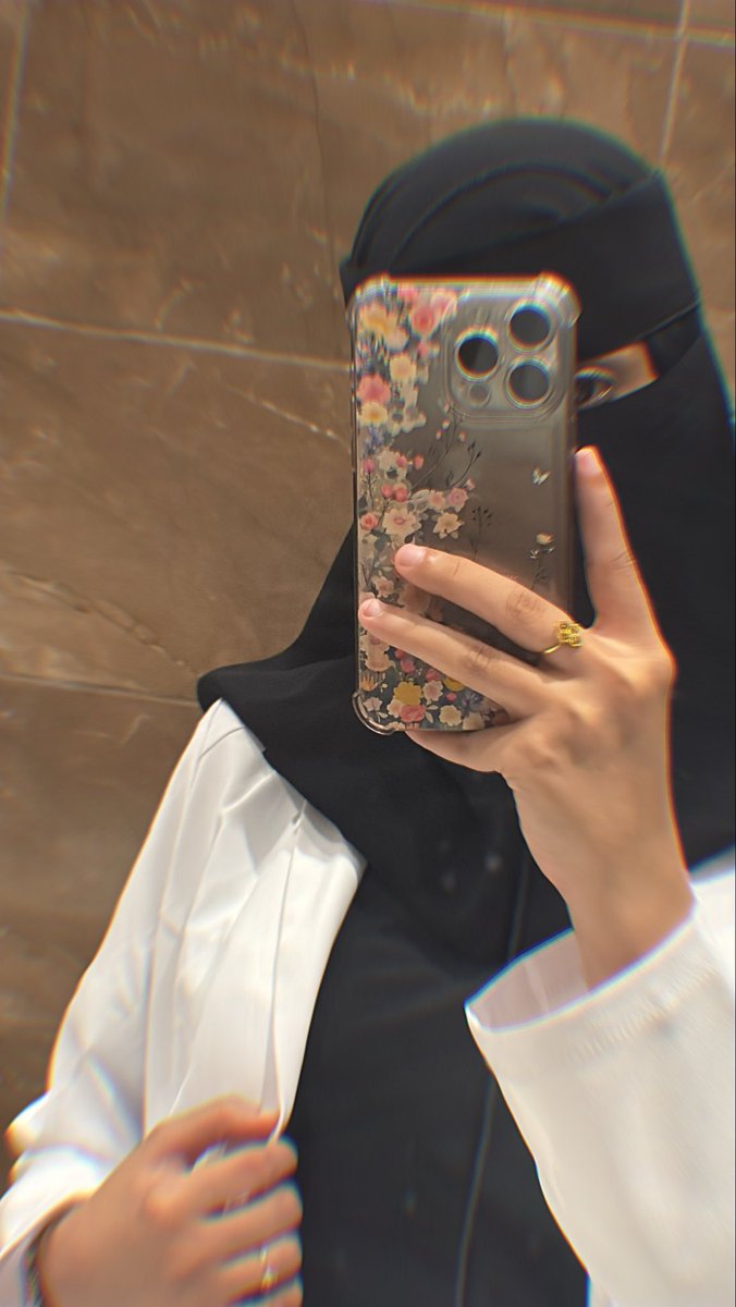 Hsocialworker_'s tweet photo. أبشركم أرتديت حلمي🙏🏻 https://t.co/LUEWmph86S