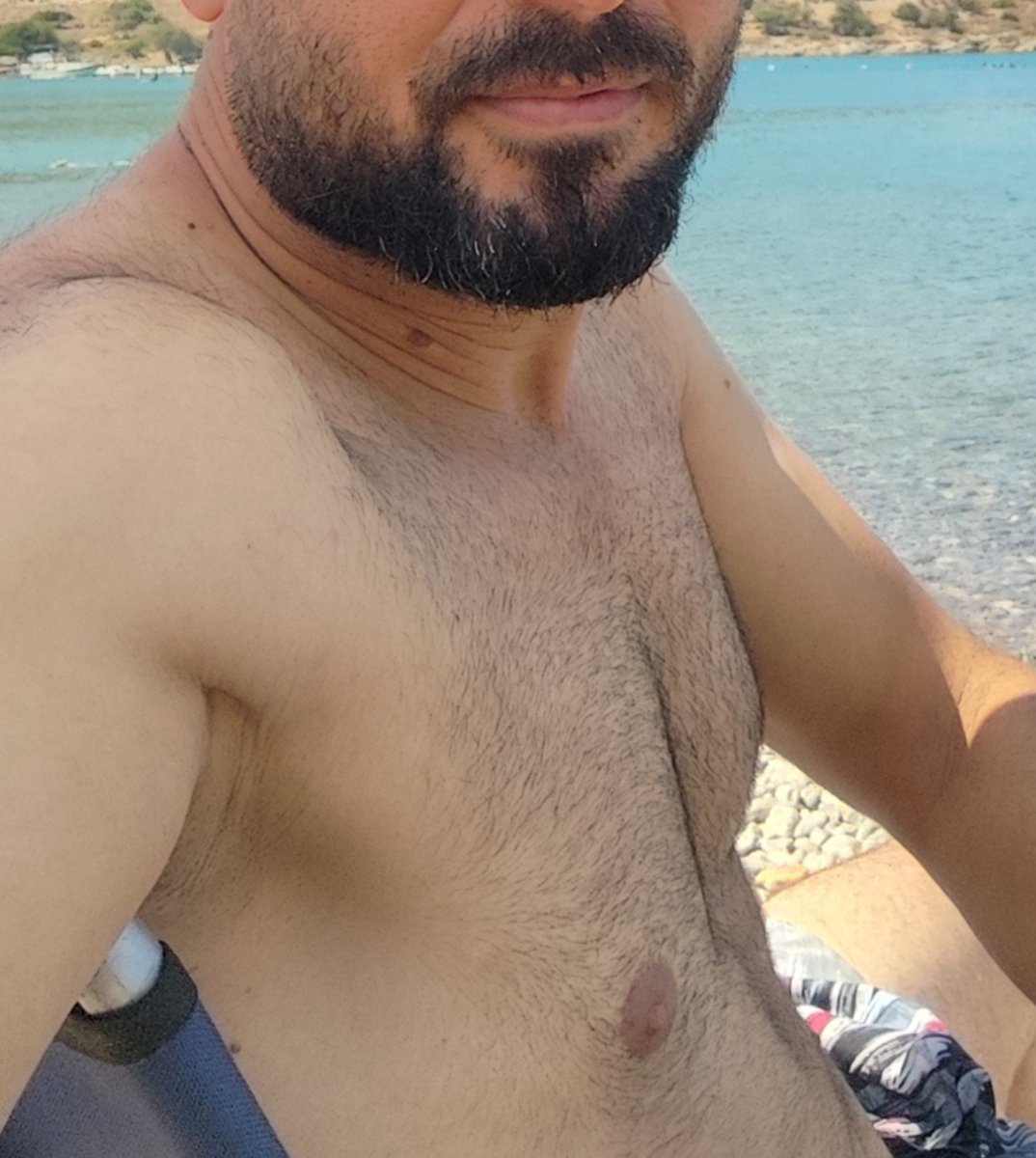 hafi_0123's tweet photo. İi geceler 🧕👩‍❤️‍👨🧑‍🦰🌹❤️🔥 https://t.co/3Tz6kjPRK5