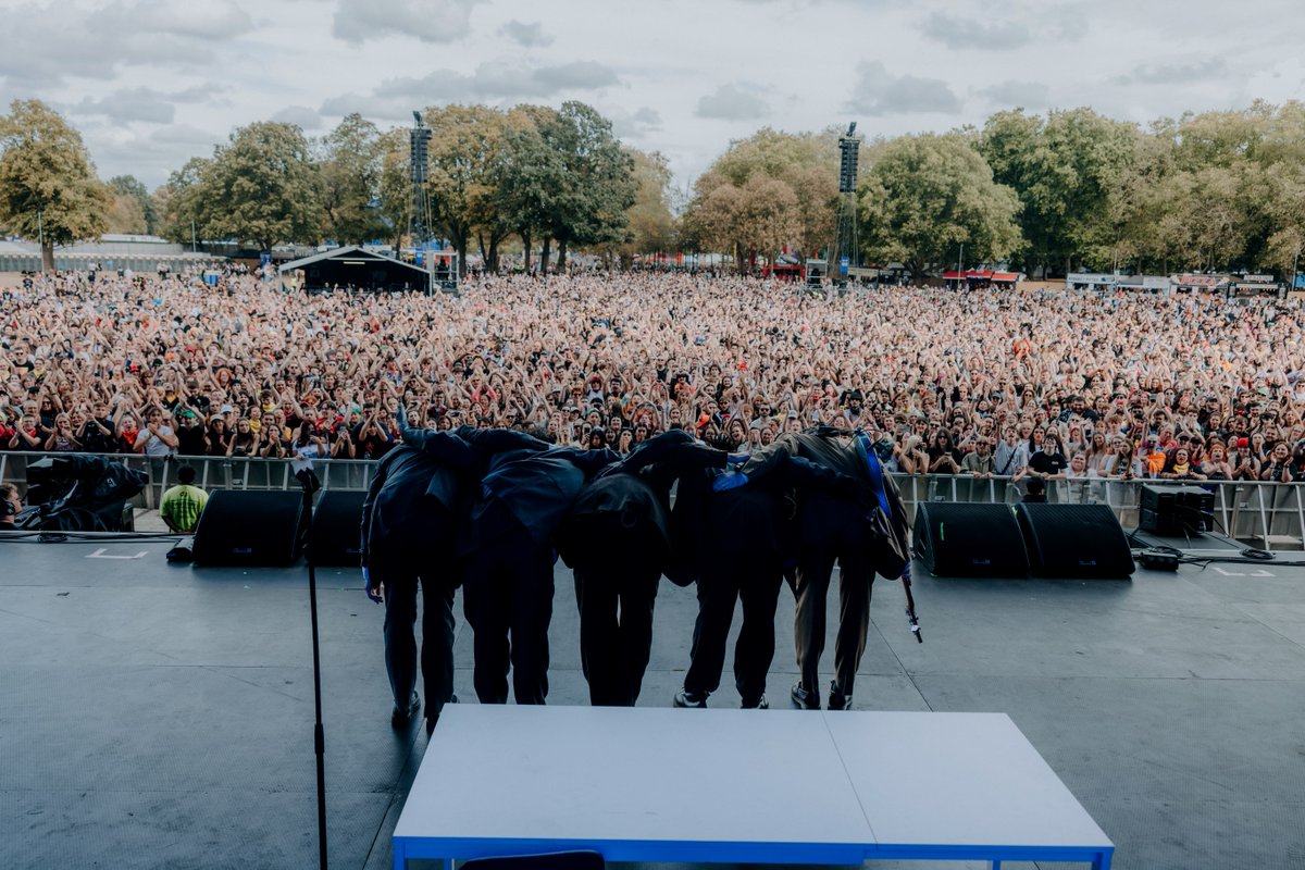 halfaliveco's tweet photo. went to the UK over the weekend for @allpointseastuk. played this EP for the first time live. here’s a photo of our bums. <3 https://t.co/FxW4EHyajM