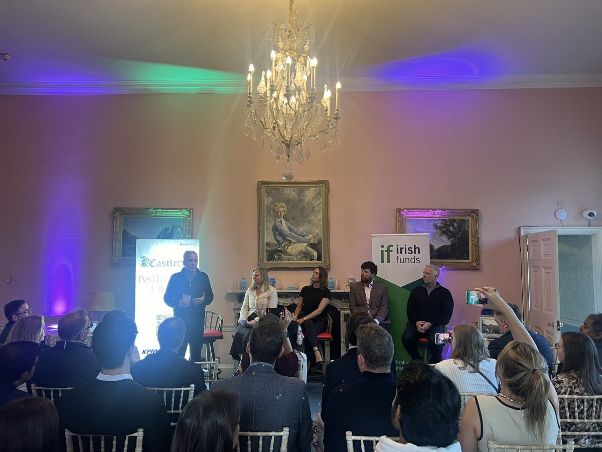 solanaxai's tweet photo. Institutional evening at Slane Castle 🏰 @cstldao 

With @Fidelity @IrishFunds @KPMG 

🤝
@superteamIE @superteam @solana https://t.co/mTN7FFevoO