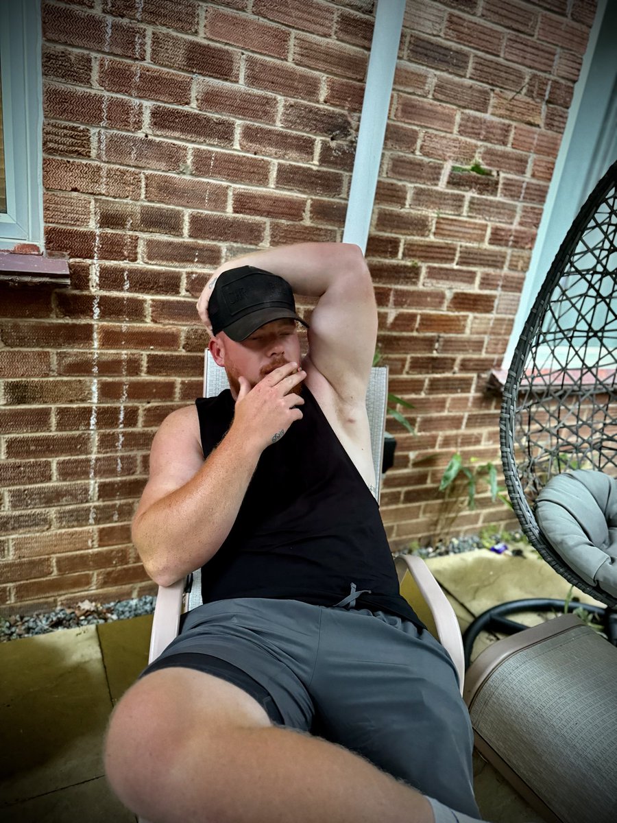 MasterHarryx1's tweet photo. Absolutely crushed gym tonight and you boys pay for it.
But don’t think of it like that, think of it as an investment. https://t.co/w77zWwbEtx