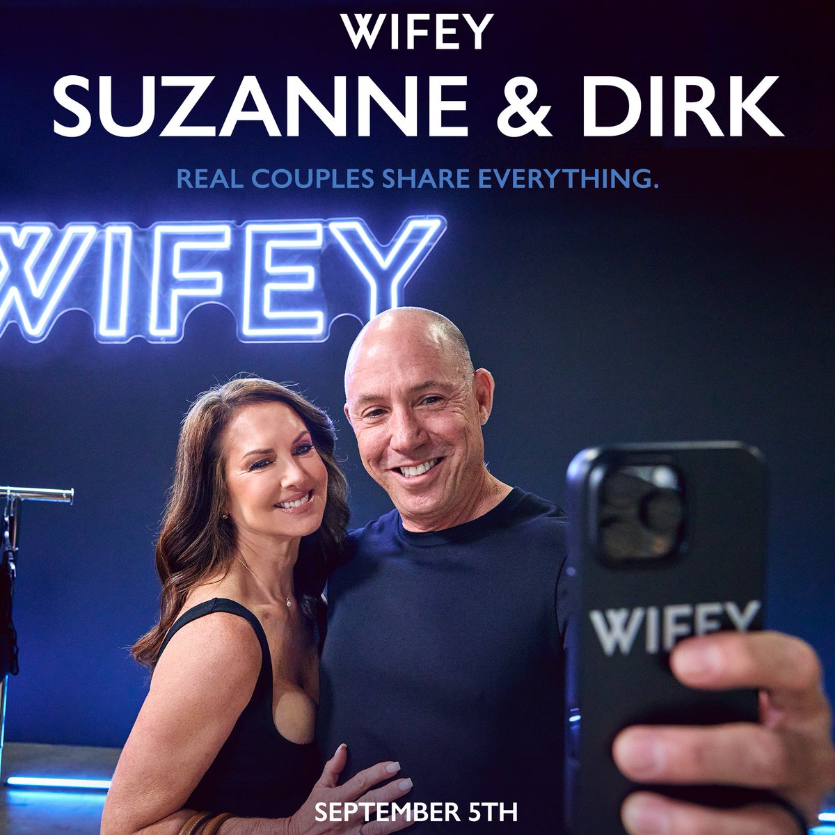 TheVixenBackup's tweet photo. Su estado civil: casados, felices y listos para la experiencia definitiva de esposa liberal (vía @wifeyupdates 💍)
@SuzannehollyQOS y #Dirk + @H0llywoodCash
https://t.co/V7Kxsl9RmY https://t.co/DSBZq0UPPr