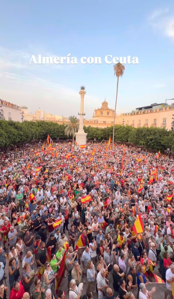 MesoUdaTodo's tweet photo. Almeria. #CeutaNoEstáSola https://t.co/hcdREgA4eQ