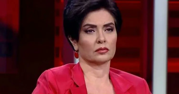 medyamuhtari's tweet photo. Herkes aynı soruyu soruyor:

Benim oyumla Özlem Gürses'in oyu bir mi?

Değil arkadaşlar değil, aynı olmadığı için sizin oy verdiğiniz ADAM 25 yıldır ülkeyi yönetiyor, onunkiler müzmin muhalefet.. 😎 https://t.co/raoKUGnamv