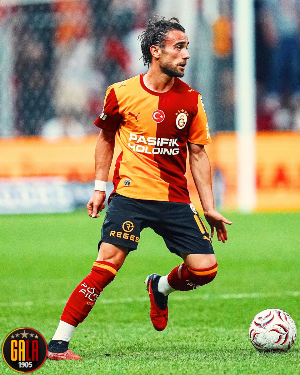 ContextOfGALA's tweet photo. Günaydın CimBom Ailesi 💛❤️

🦁 YUNUS  AKGÜN ⚽️🔥

#GalataSaray 🏆 #Hedef27 https://t.co/arBZvPdYwQ