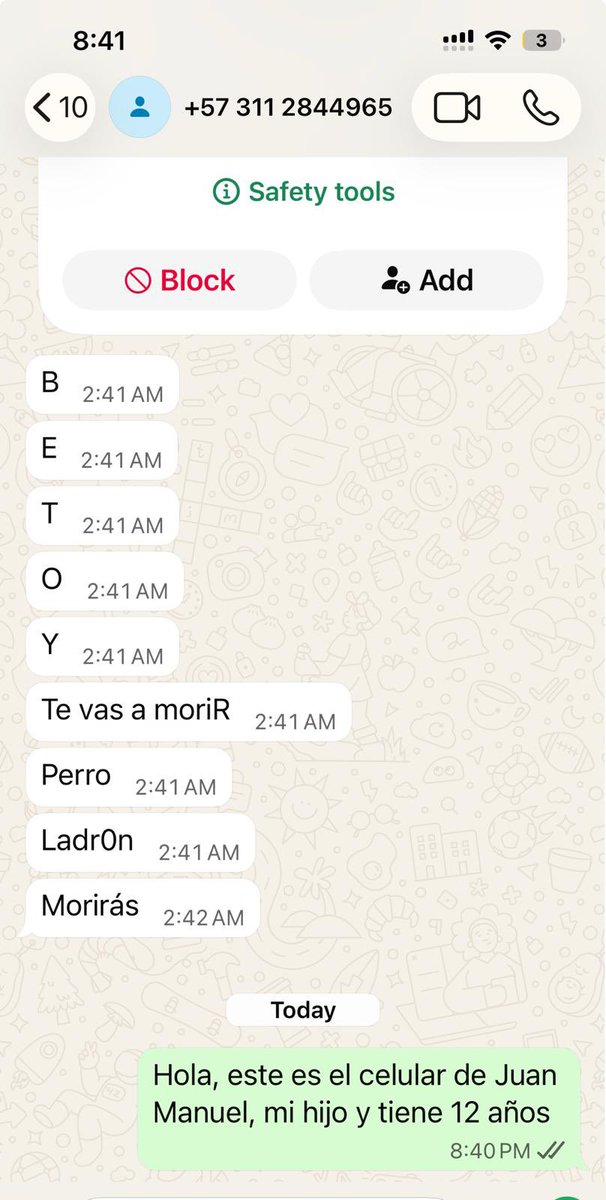 Betocoralg's tweet photo. Estos mensajes llegan al celular de un niño de 12 años. 

Responsabilizo al defensor de mafiosos @ABDELAESPRIELLA de cualquier cosa que le suceda a mi y a mi familia. https://t.co/G2aqIFhtfF