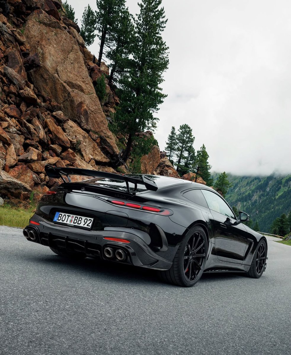 LuxuryCars365's tweet photo. Mercedes-AMG GT63 S 🏔️ https://t.co/qGmLrAY4YZ
