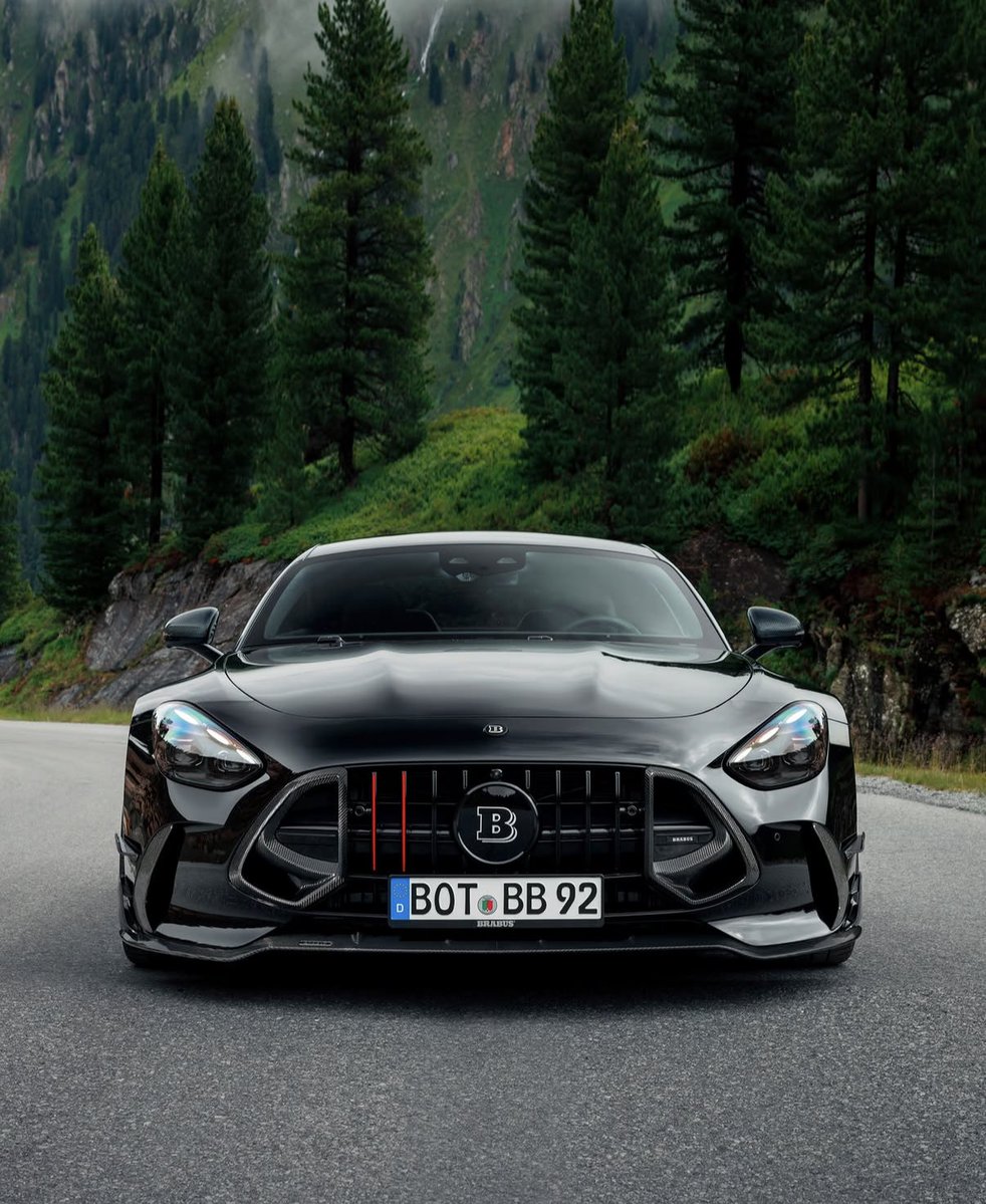 LuxuryCars365's tweet photo. Mercedes-AMG GT63 S 🏔️ https://t.co/qGmLrAY4YZ