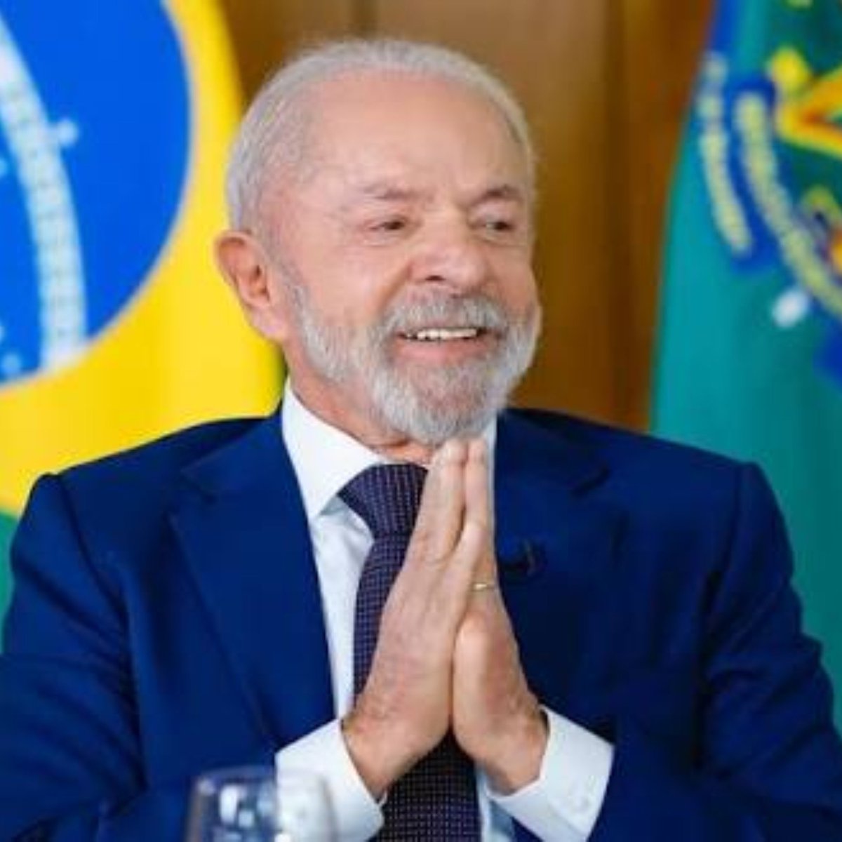 NP__Oficial's tweet photo. 🚨 URGENTE l Senado aprova proposta do Governo Lula que acaba com a escala de trabalho 6x1 https://t.co/C3XTzsow3S