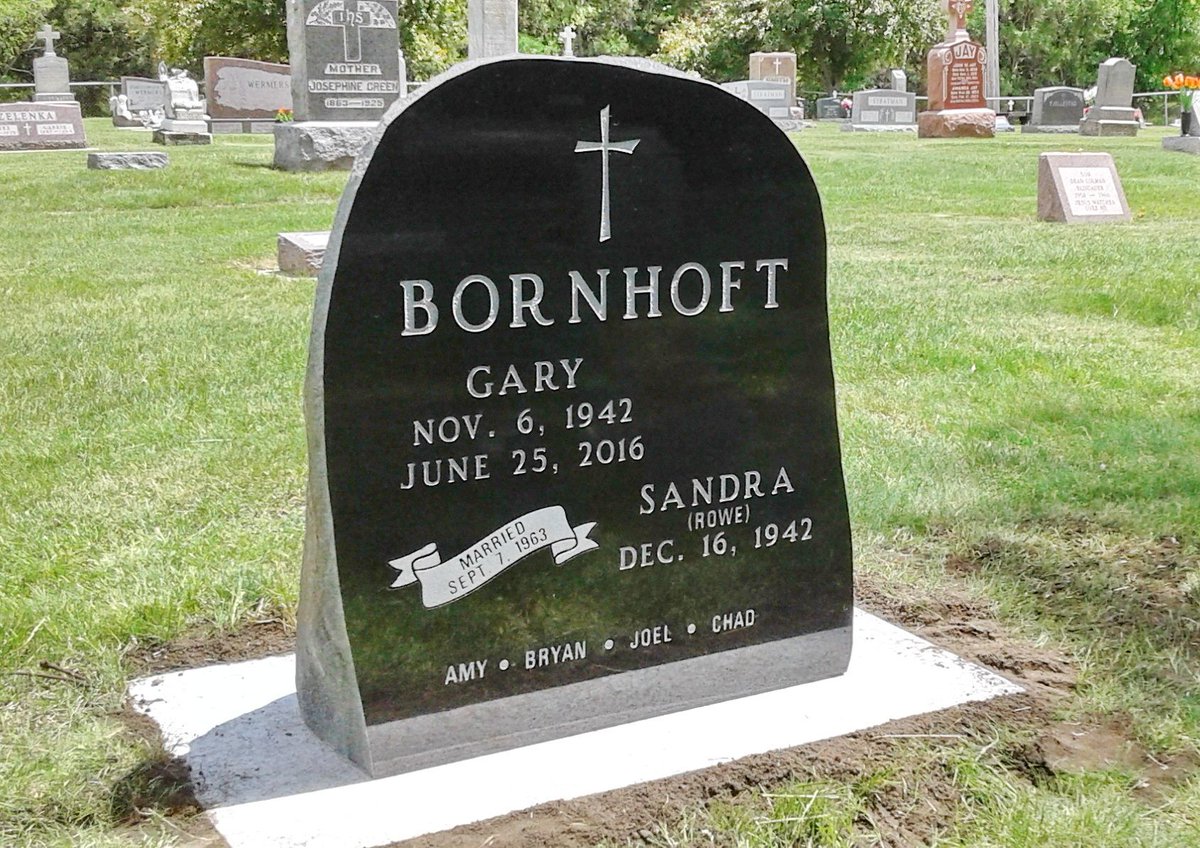 ShaferMemorials's tweet photo. Looking for something a bit more natural and rustic. This is half of a granite boulder, it was cut in half and the face was polished so there would be room to engrave. But the remainder is still the rough natural finish. #NaturalRusticheadstones #cemetery #headstone https://t.co/8rEF0tqZ6S