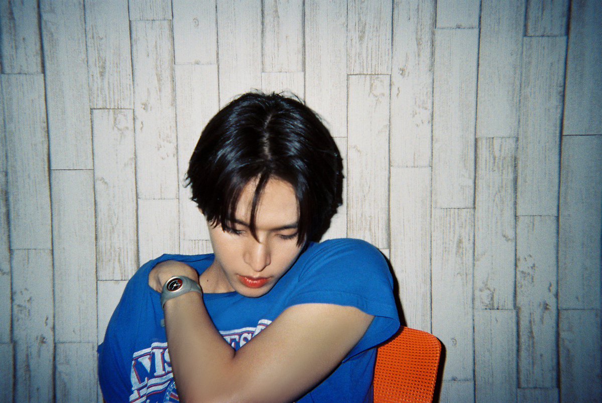 xeunghannn's tweet photo. love how riku’s camera photos give that warm cozy nostalgic feeling… he is really that summer boy https://t.co/Sraz7lM28H