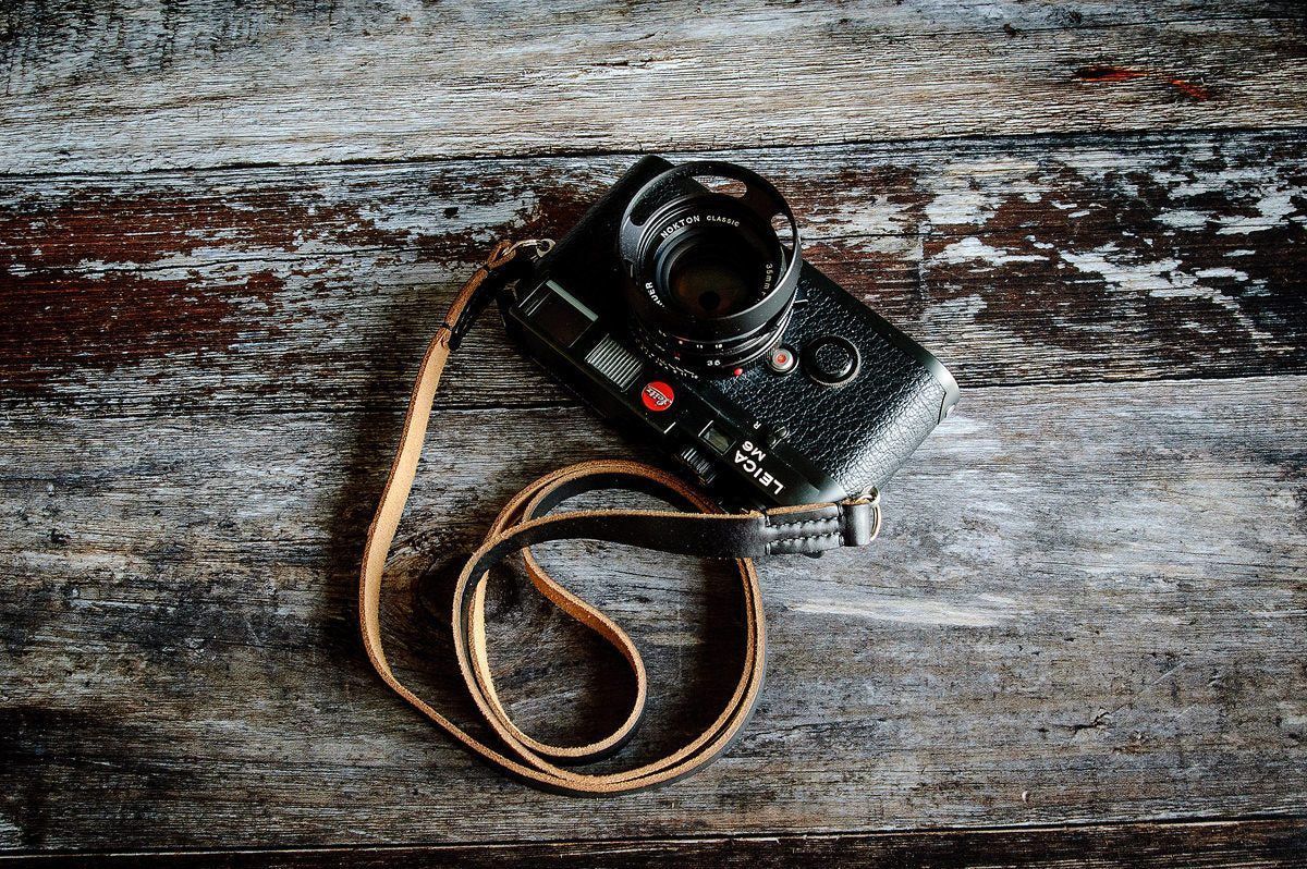 595strapco's tweet photo. Made by hand from Horween Chromexcel leather our Carlton Neck Strap features stitched ends for reliability and style making it the ideal companion for mirrorless, film and Rangefinder style cameras. #believeinfilm #leicam #filmisnotdead
https://t.co/iHU71ok4LQ https://t.co/psFO0Sl15O