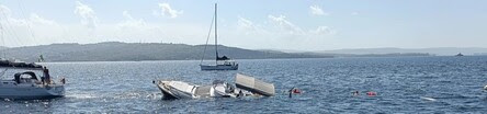 PowerYacht's tweet photo. Ten Saved as Flybridge Cruiser Sinks In-front of Porto Vecchio, Trieste
#BoatSinking #BoatWreck #SavedBoaters #PortoVecchio #Trieste #AdriaticSea #GuardiaCostiera #VigilidelFuoco #CapiteneriadiPorto #FlybridgeCruiser #Sessa #OutNews #Summer2026
https://t.co/msJzXEY7Gz https://t.co/SOHH2d53yb
