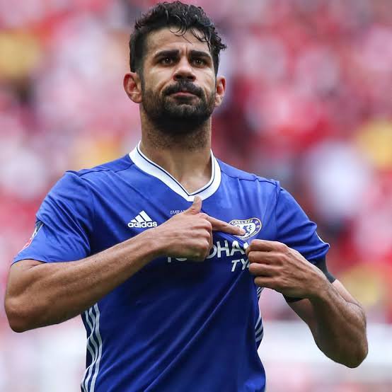 Iziefutbol's tweet photo. One of the most overrated strikers of all time. https://t.co/xtd0vrqCC0