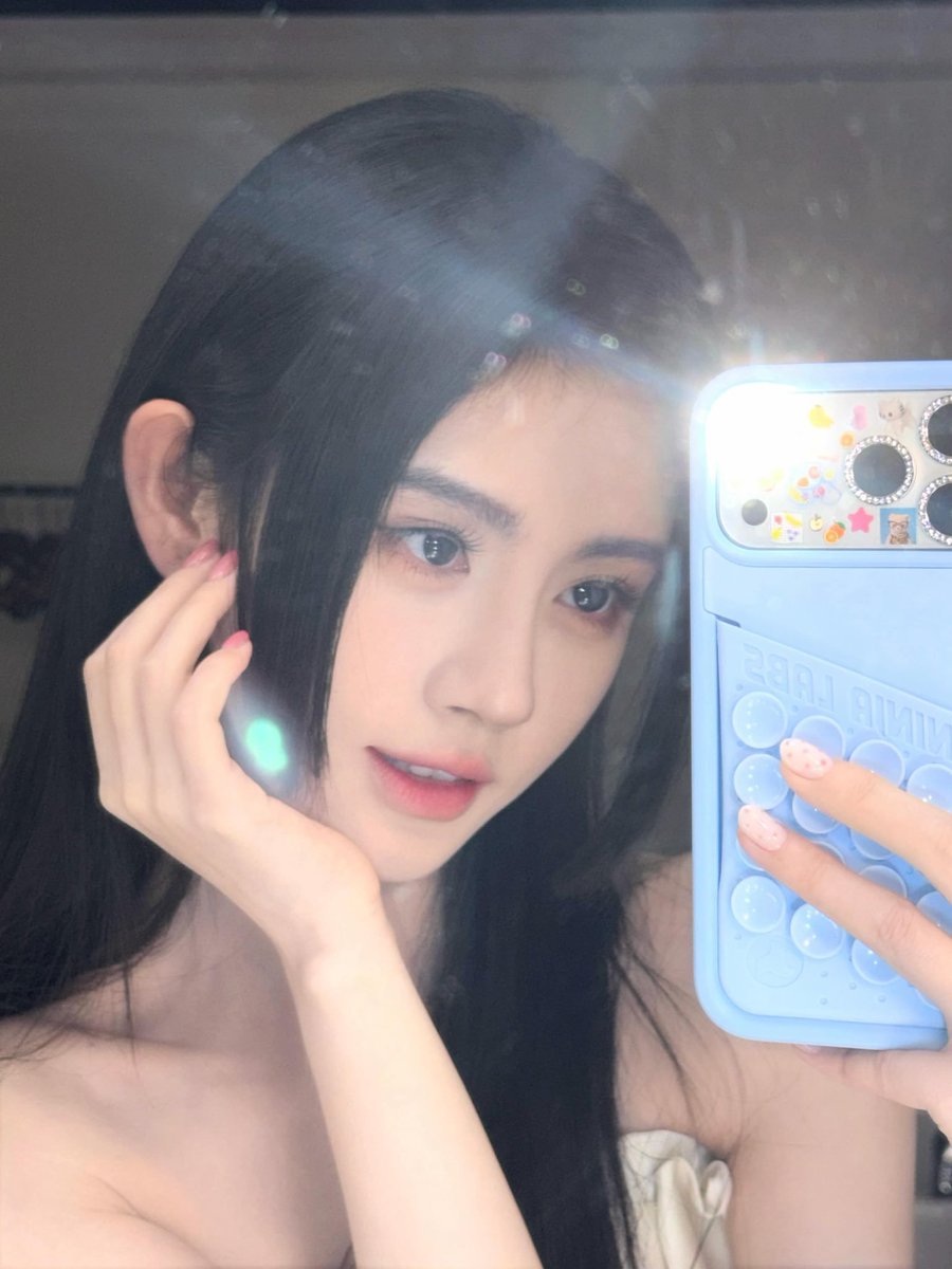 jimgyi's tweet photo. Light, Camera, Act ! https://t.co/QMMNrNDDgD
