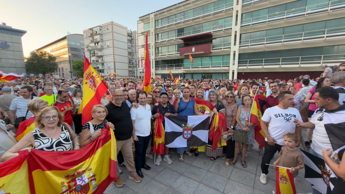 popularesfuenla's tweet photo. ¡Ceuta no se vende!

¡Ceuta se defiende!

¡Ceuta es España 🇪🇸 !

Desde #Fuenlabrada: estamos con vosotros. https://t.co/d9mMSu2yow