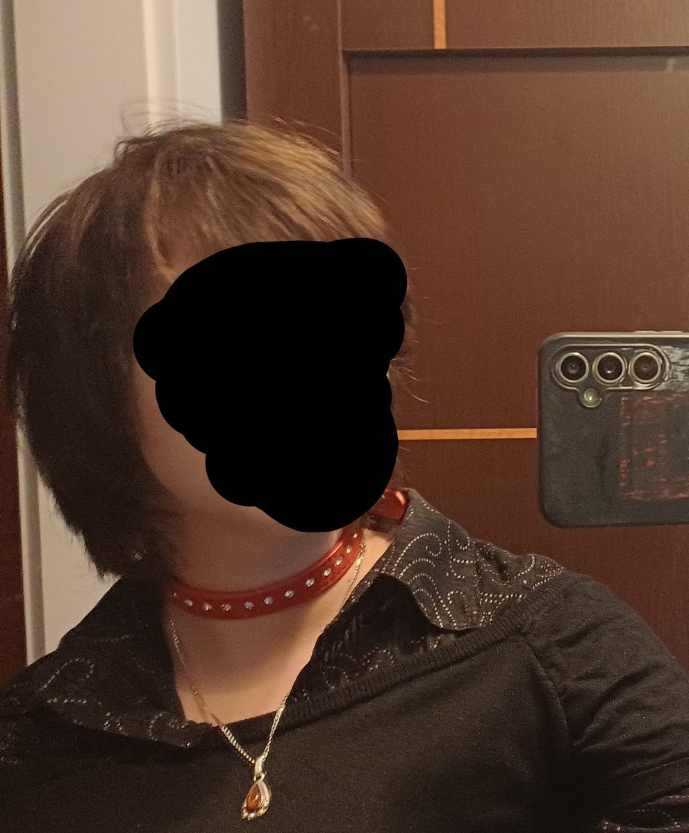 Wr4ckmagg0t's tweet photo. i like wearing collars :3 <33 https://t.co/cz3CdDtSX5