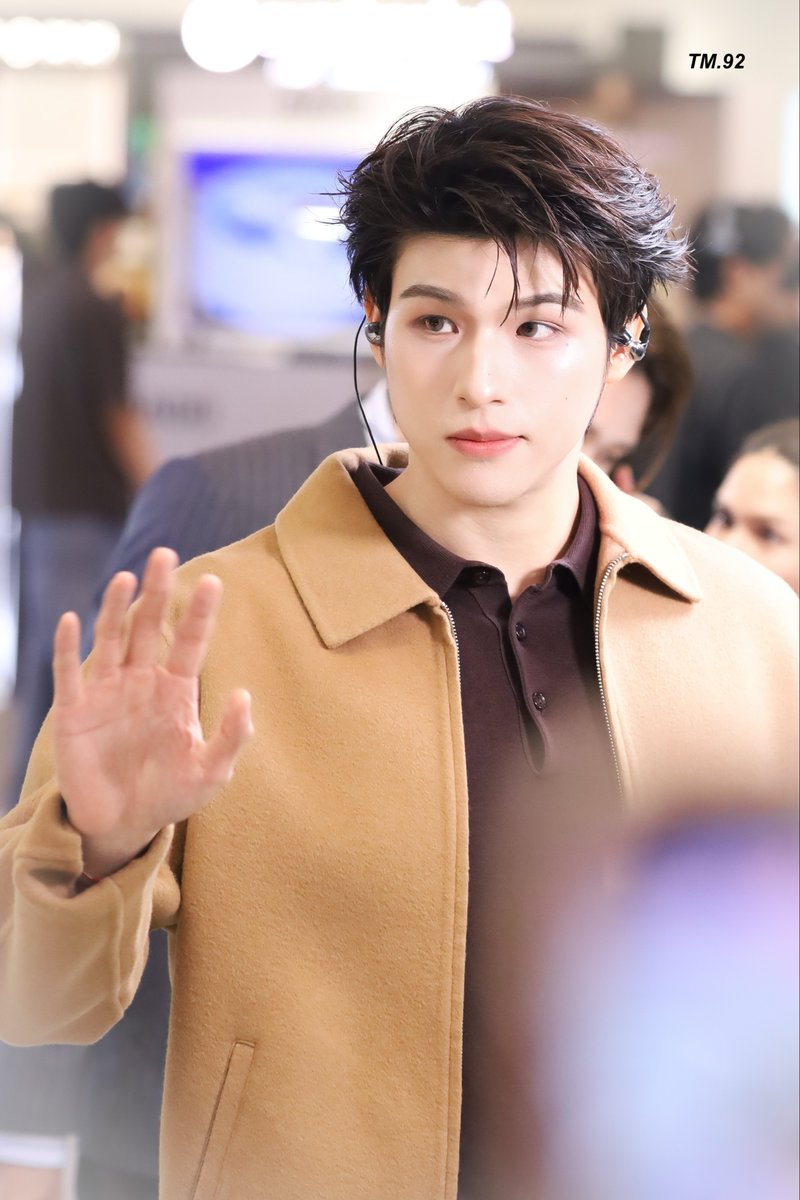Tangme92's tweet photo. วันนี้คุณไหว้พ่อรึยัง 🙇🏻♀️
SKYNANI CRAFT OWN TIME
#CENTRALTIMEANDTREASURESxSKYNANI
#skywongravee @skywongraveee
#TM92shot 260902 https://t.co/KKBGPd6NBx