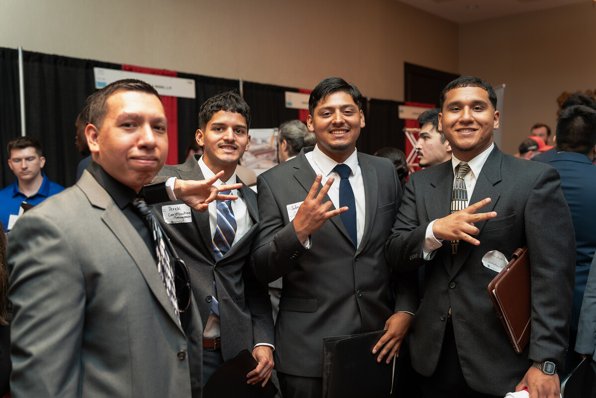 UHEngineering's tweet photo. Recruiters are coming. Are you ready?

Before Career Fair Week, the @cullen_careers is giving you every advantage:

Resume Café | Sept. 9:
Networking Social | Sept. 10:
Engineering Career Fair | Sept. 16 &amp; 17:

📸: Career Fair 2025 https://t.co/LkdngOPDol