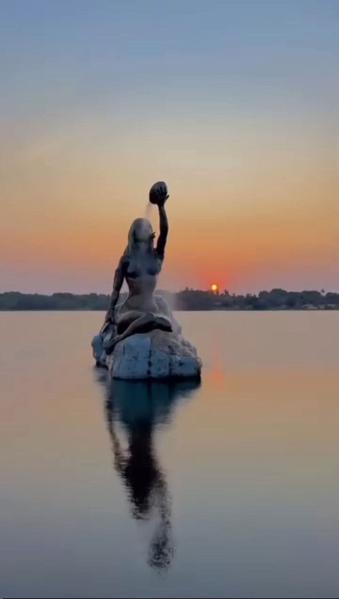 Dany4gs's tweet photo. Índia Iracema, Lagoa de Messejana, Fortaleza Ceará, Natália Nara foi a modelo Cearense que serviu de inspiração para a escultura https://t.co/TcayaaUASG