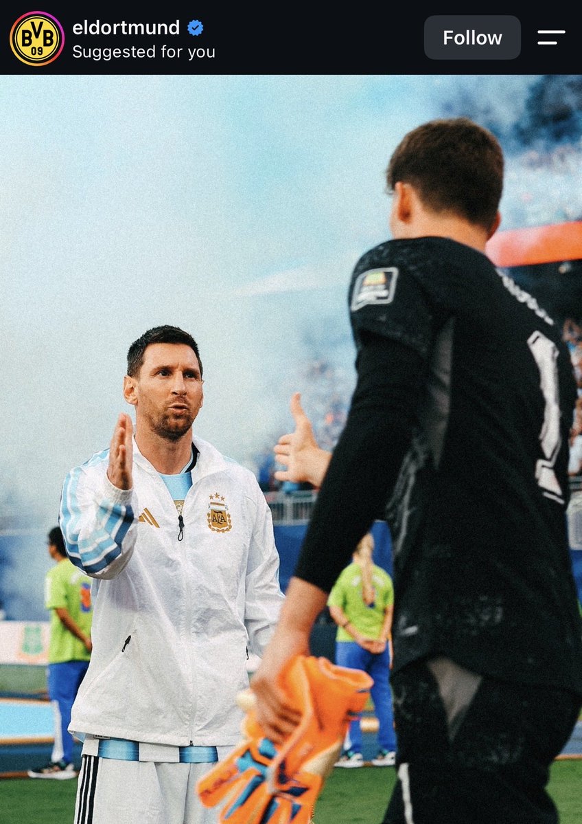 M10GOAT's tweet photo. حساب نادي بوروسيا دورتموند عبر IG:

"أبطالنا ونحن شاهدنا كل ذلك. تهانينا يا ميسي على مسيرتك مع المنتخب الأرجنتيني." 💛🖤 https://t.co/zTQVTR54Qa