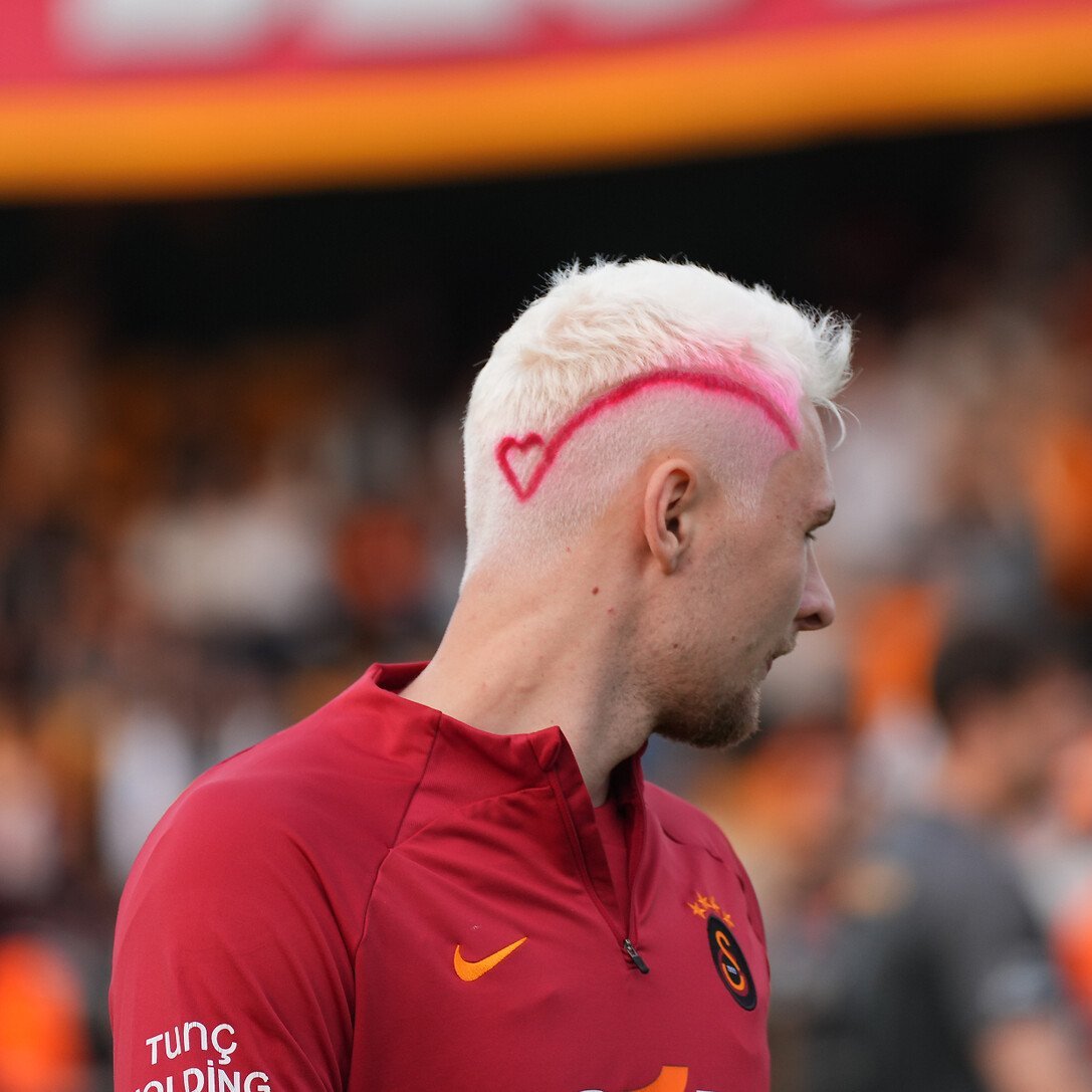 forzacimbom's tweet photo. Galatasaray'dan Nelsson geçti.

🏆3 Şampiyonluk 
🏆1 Türkiye Kupası
🆚 144 maç
⚽ 4 gol
🅰️ 2 asist https://t.co/oF0yuBqixJ
