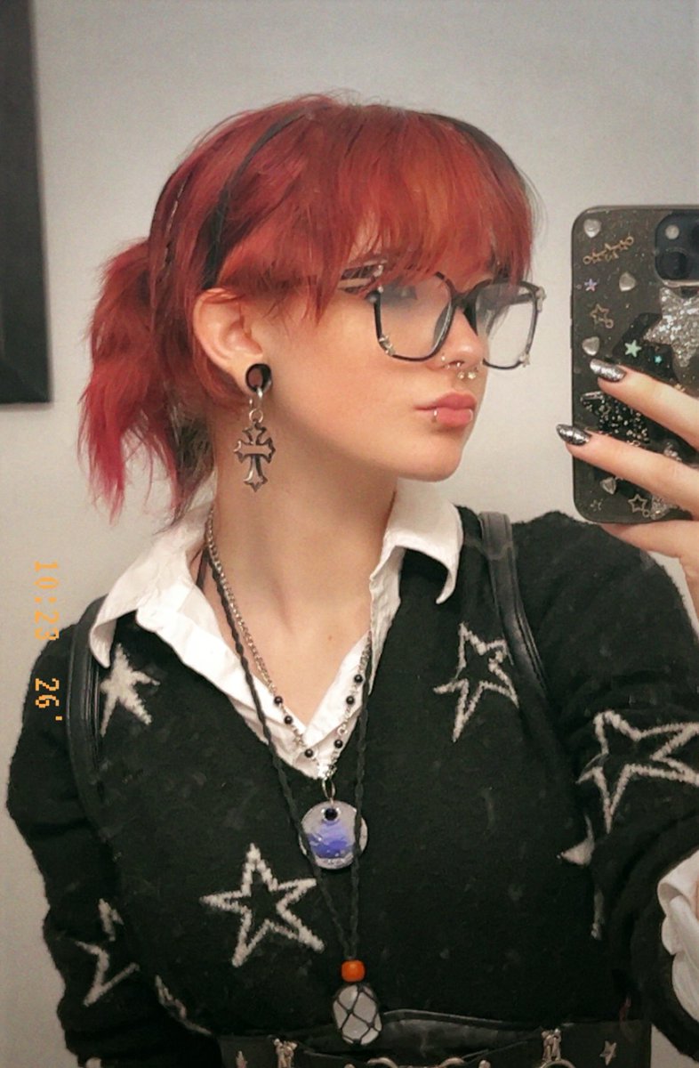 b0ngdawg's tweet photo. fit 4 therapy 😛
#fashion #FashionLover #alt https://t.co/bb865bdSWc