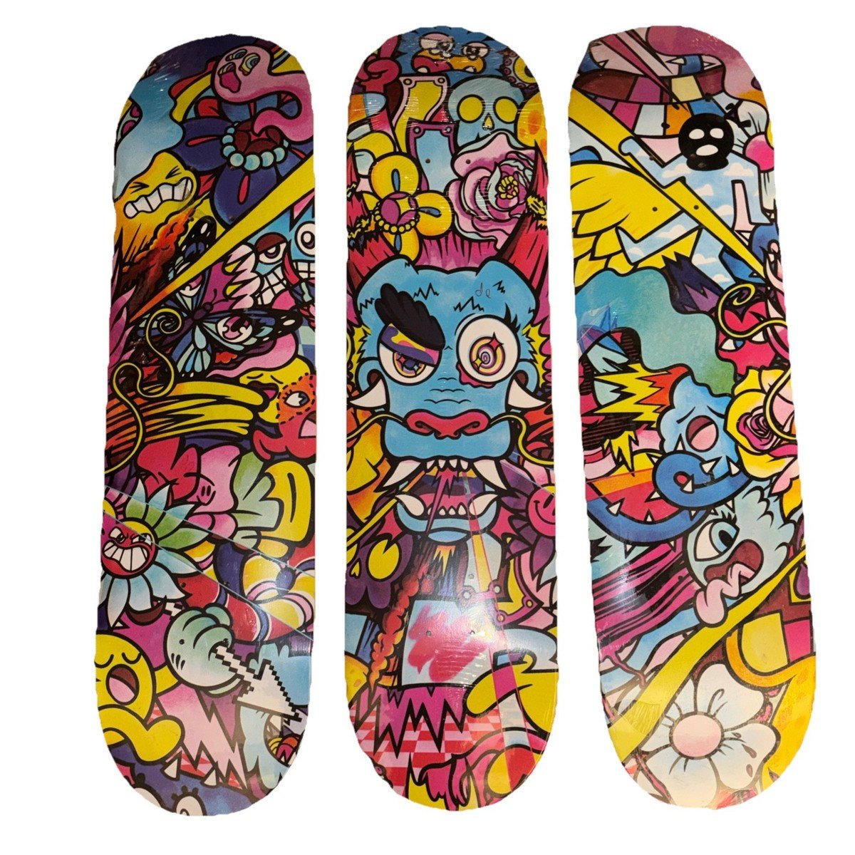 Seth6844's tweet photo. There is so much going on in these graphics. #skatelife #skateboard #skate 🛹 🤓  I would rock it!  What do you think? https://t.co/CosG9KHlLc