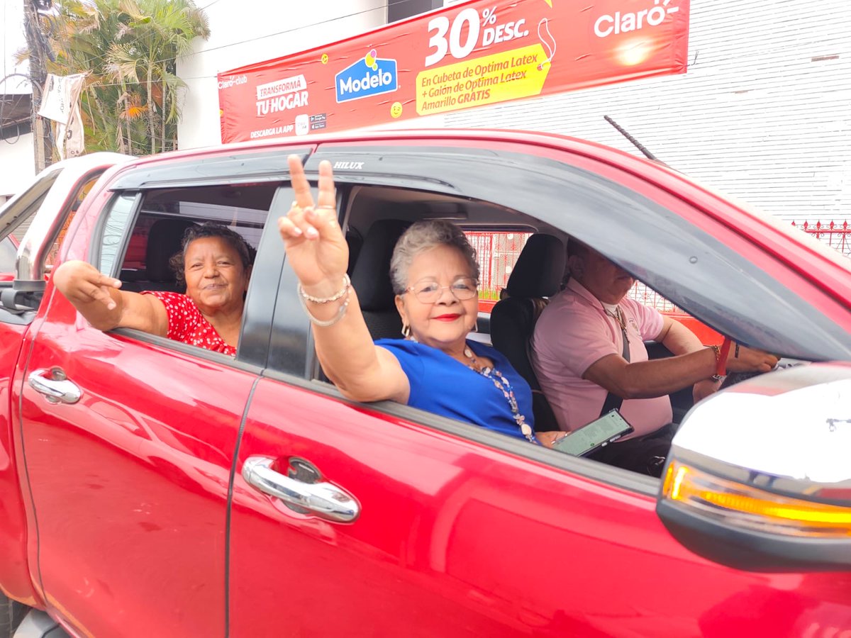 Canal4Ni's tweet photo. 🎉🇳🇮 ¡Chinandega está de fiesta! 🥳🎶

Celebran con diana el 187 aniversario de Chinandega de haber sido elevada a ciudad ❤️🎊 #noticias #nicaragua https://t.co/qlg1N4dq6R