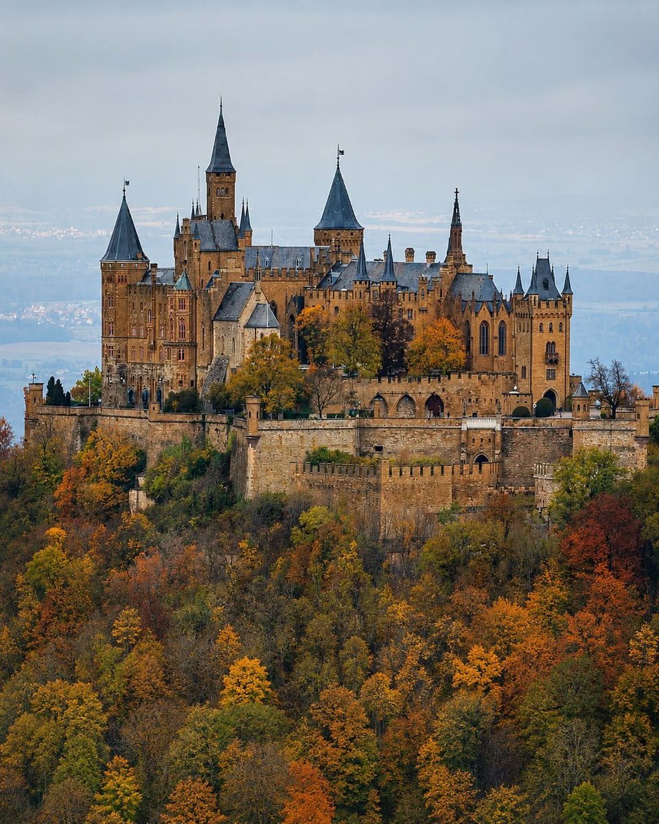archi_tradition's tweet photo. Hohenzollern Castle, Germany 🇩🇪 https://t.co/D4WitM706C