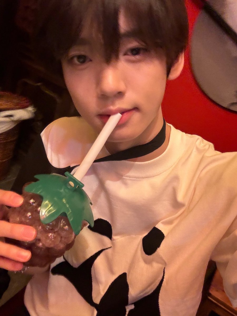 seyuzk's tweet photo. 판다옷입은남자아이보고싶다 https://t.co/sz2mKUBlid