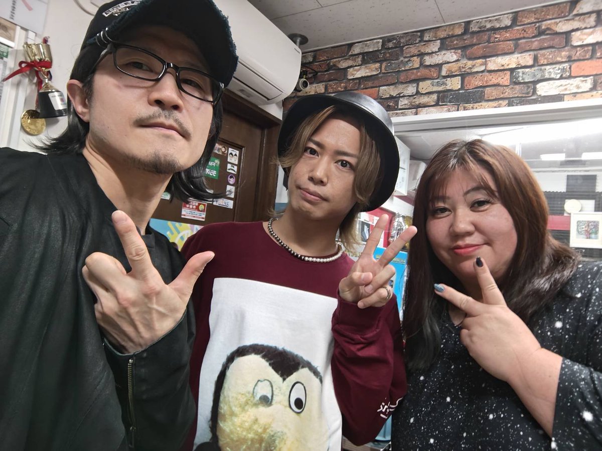 VARIETY_ikaruga's tweet photo. 昨日もラジオをお聴きいただいた皆様、有難うございました♘

昨年のBRG以来、1年振りということで楽しい時間を過ごさせて頂きました、有難うございます。

アーカイブはこちら👇👇
ライブステージ以外の達矢さんを是非ご堪能ください[▶]
https://t.co/yui8idIP7X

@Tatsuya_SEEEK 
@radiokaros https://t.co/USJP6GOV0r