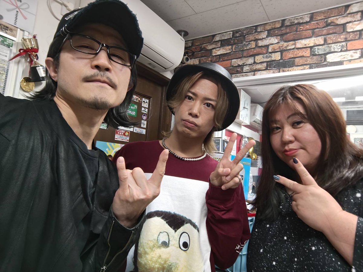 VARIETY_ikaruga's tweet photo. 昨日もラジオをお聴きいただいた皆様、有難うございました♘

昨年のBRG以来、1年振りということで楽しい時間を過ごさせて頂きました、有難うございます。

アーカイブはこちら👇👇
ライブステージ以外の達矢さんを是非ご堪能ください[▶]
https://t.co/yui8idIP7X

@Tatsuya_SEEEK 
@radiokaros https://t.co/USJP6GOV0r