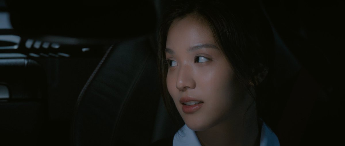 GMMTV's tweet photo. พี่ไม่รู้ว่าน้องไปเจออะไรมา  แต่มันจะผ่านไปได้นะ
#MoonshadowSeriesEP4

@emiamily @beonnnie https://t.co/McUgkaNSdp