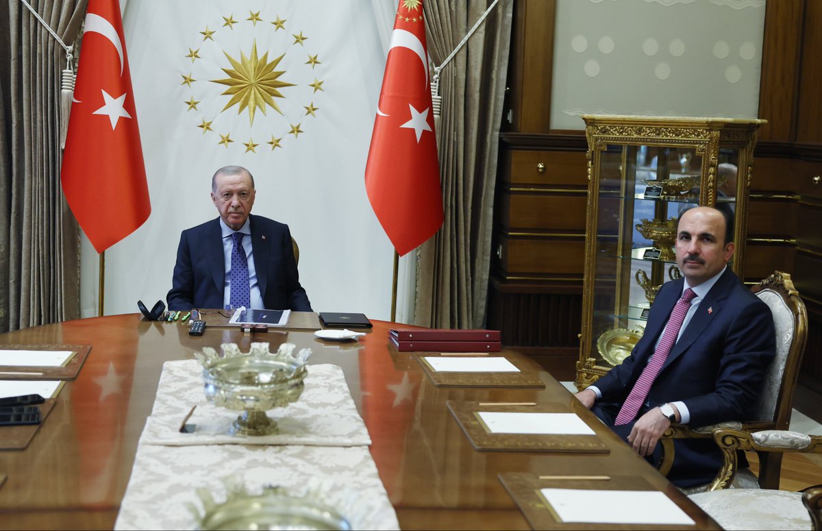 RTEdijital's tweet photo. Cumhurbaşkanımız @RTErdogan, Dünya Belediyeler Birliği Başkanı ve Konya Büyükşehir Belediye Başkanı Uğur İbrahim Altay'ı kabul etti. https://t.co/OfkrdjeWKe