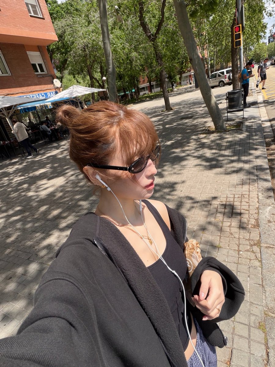 wtshina's tweet photo. bom dia com o primeiro exercício do dia (caminhada até a padaria https://t.co/OoReNko5nV