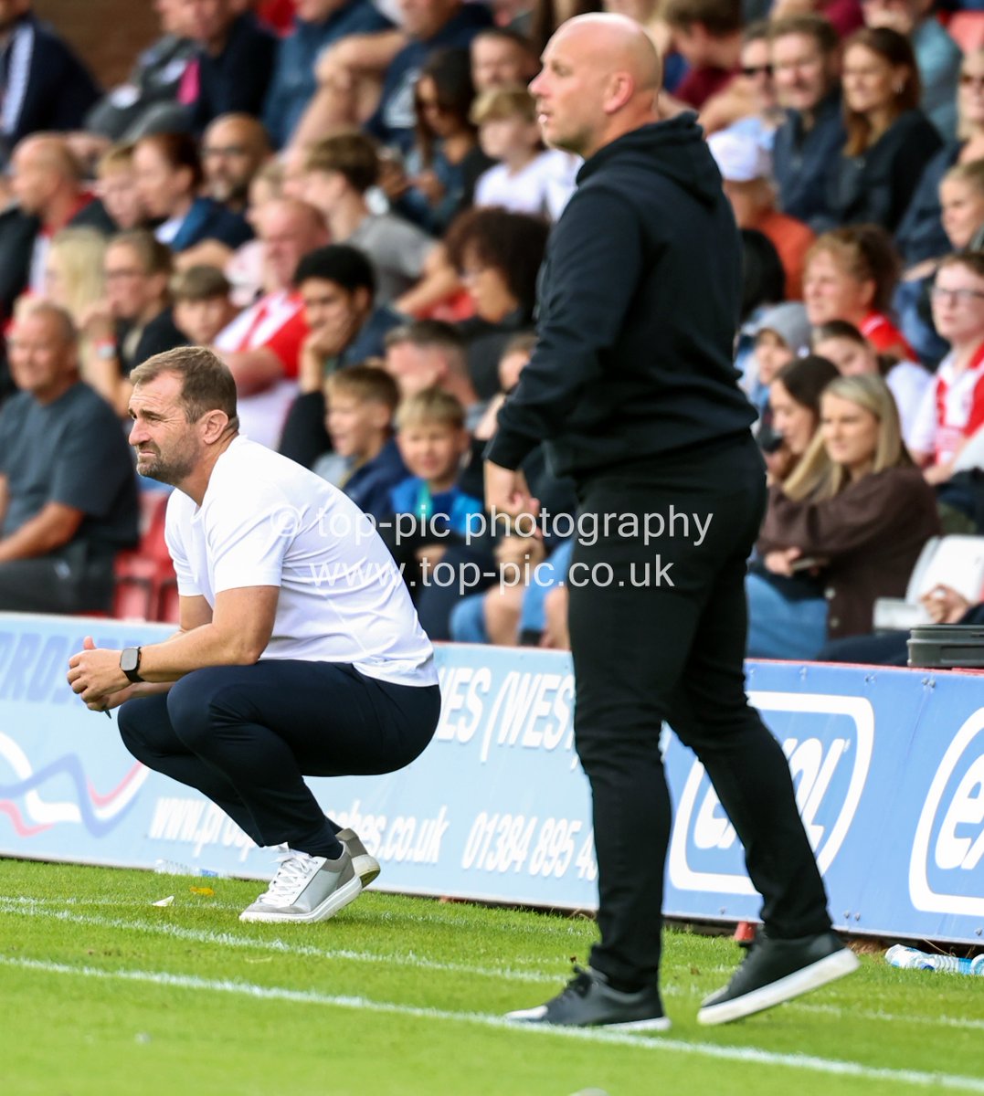 toppiccouk's tweet photo. (3/3) @khfcofficial 1 v 1 @BarrowAFC in the @NL_Enterprise on 31/8/26 #canon #eosr5 #freelance #sports #photographer all images copyright #getintouch for use, prints, booking - https://t.co/VFzkvsV7qg https://t.co/O5TzHKMG0d