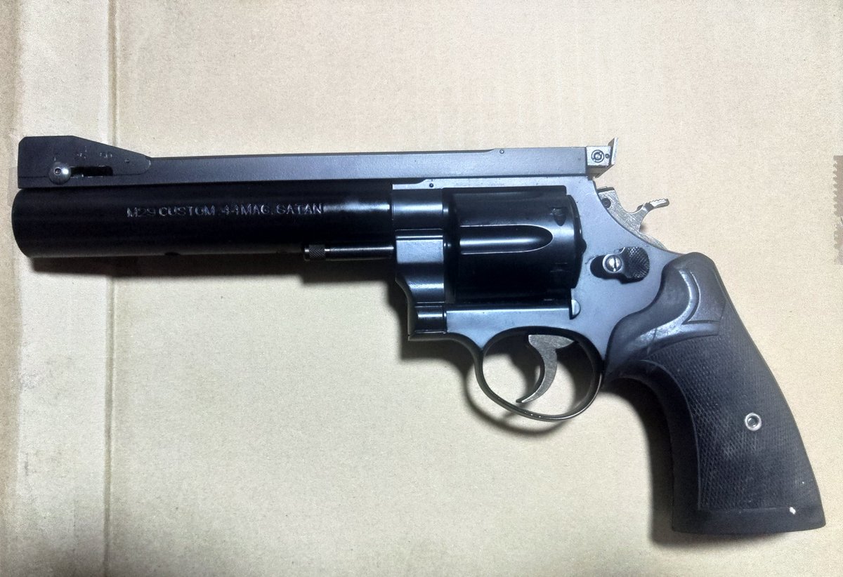 senoodon's tweet photo. #PPCカスタム が高くて買えそうもないので #コクサイのM29サターン の下部のバレルを取れば、ほぼPPCカスタムになったのでこれで我慢するか💦 https://t.co/IfUARnx536